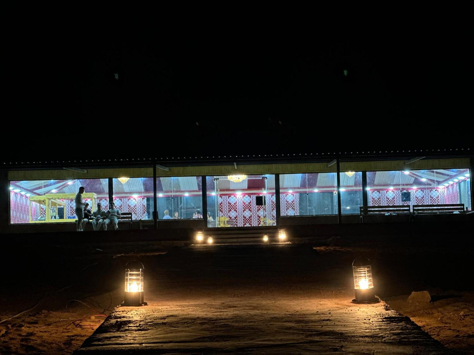 Wadi Rum Sunset Camp Экстерьер фото